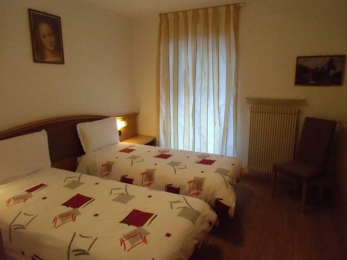 Garni Festil Hotell Campitello di Fassa Exteriör bild